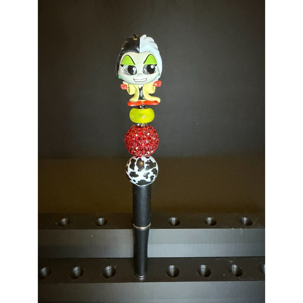 Cruella De Vil Beaded Pen – Disney Villain Doorables Red & Black Novelty Pen